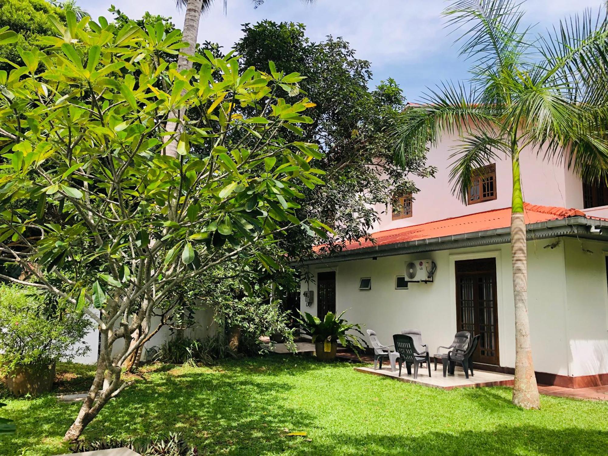 Hikka Villa Hikkaduwa Exterior photo
