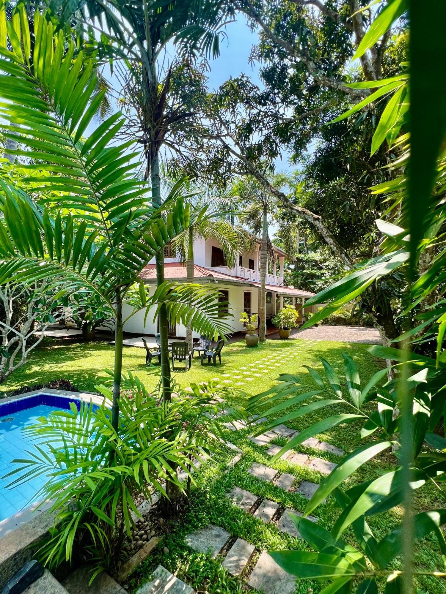 Hikka Villa Hikkaduwa Exterior photo