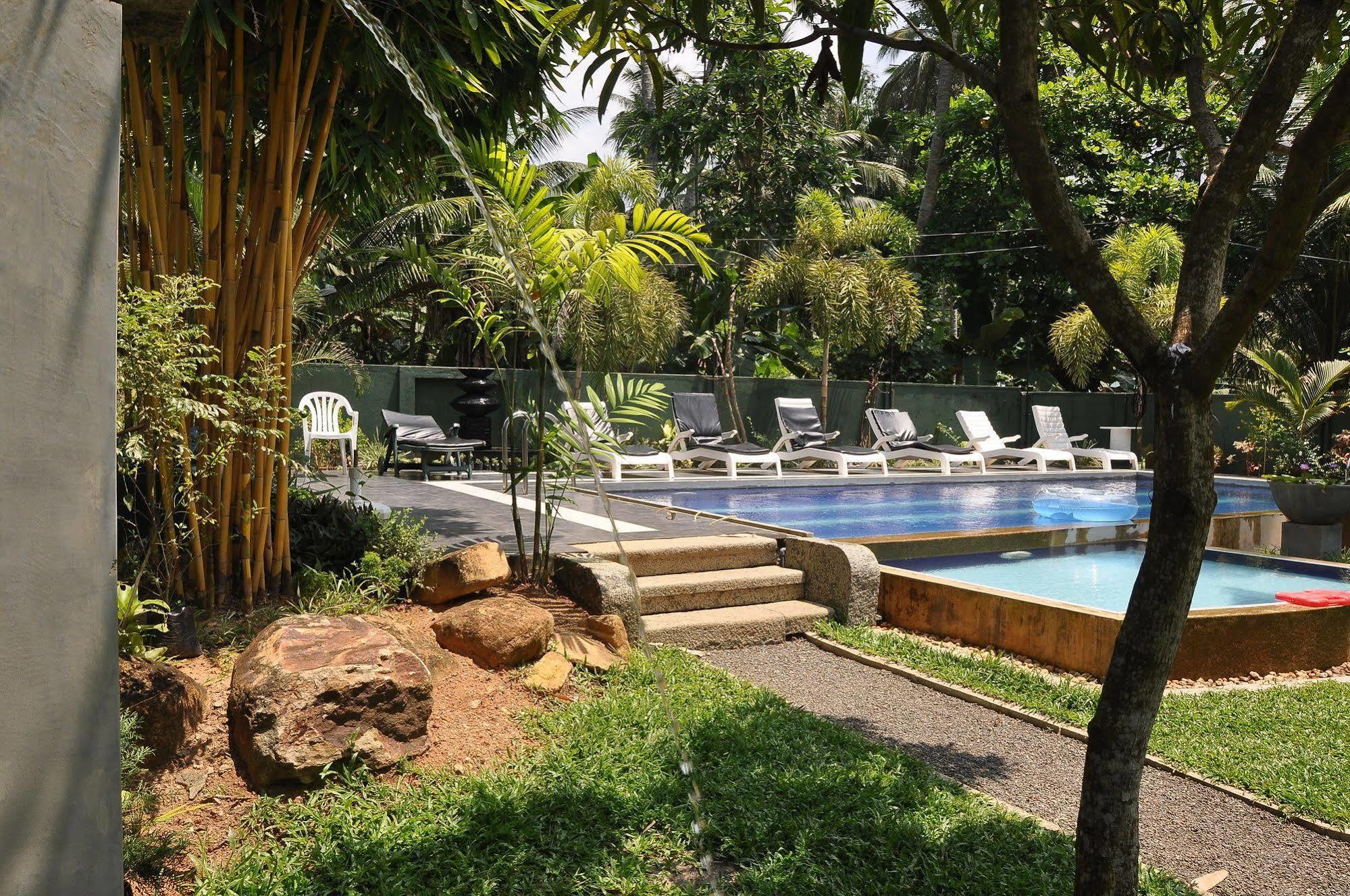 Hikka Villa Hikkaduwa Exterior photo