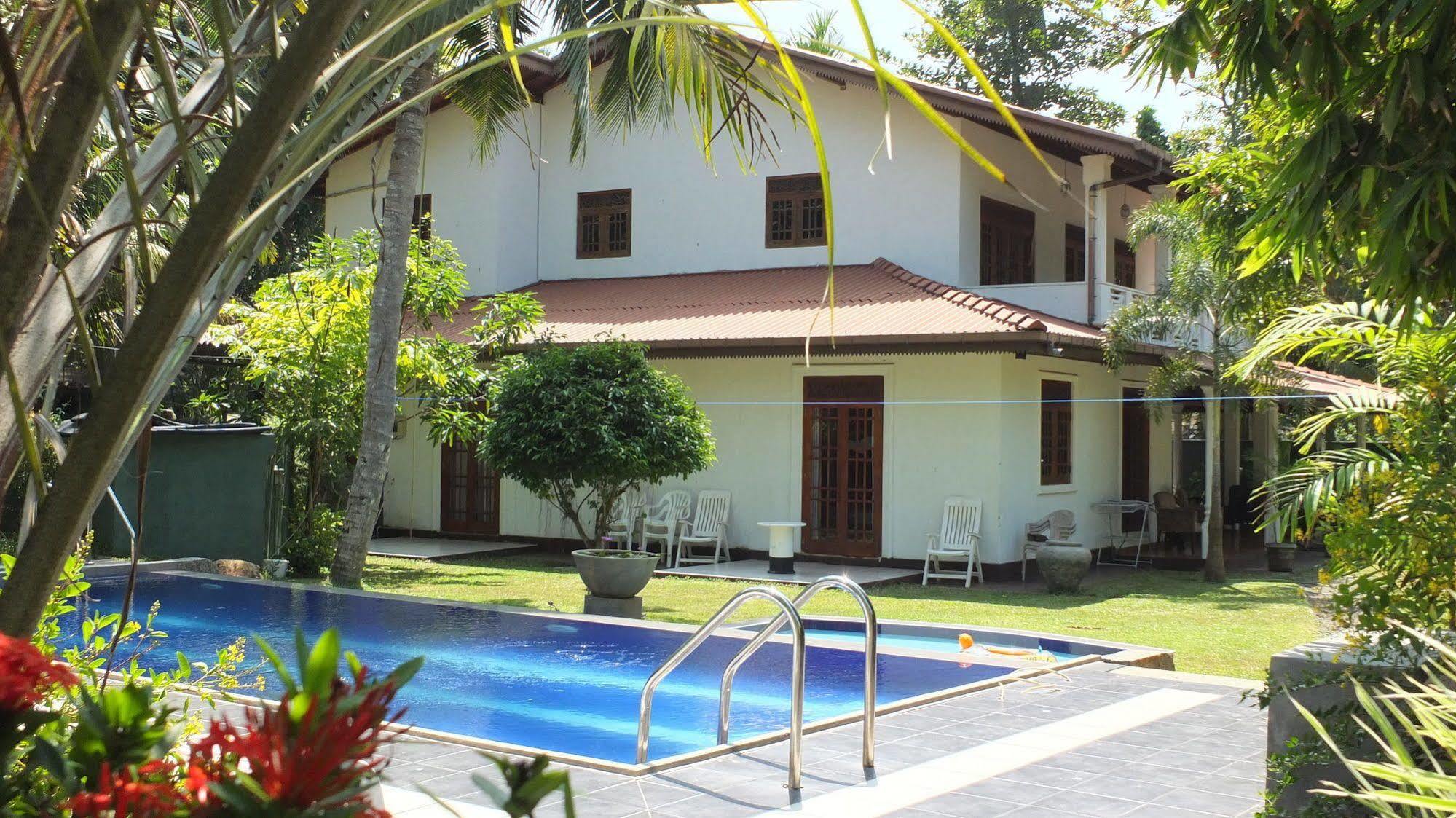Hikka Villa Hikkaduwa Exterior photo